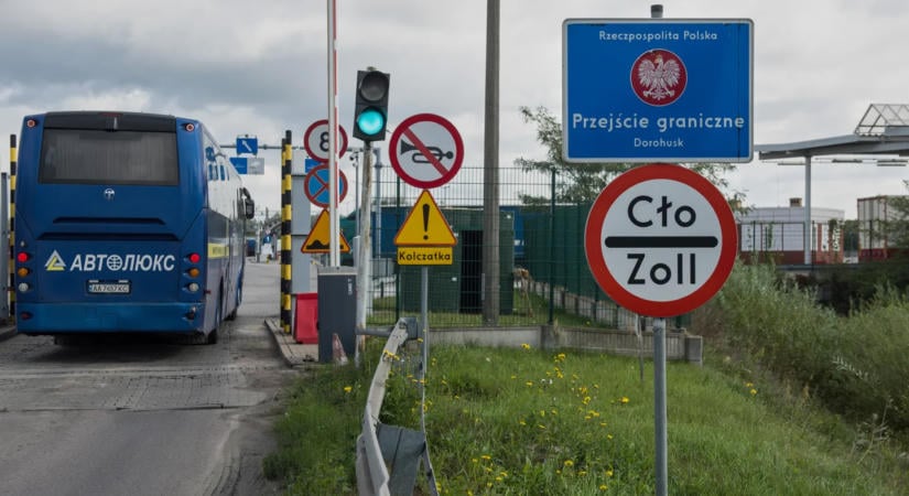 Nem engedték át Lengyelországban az Ukrajnának szánt Humvee-t