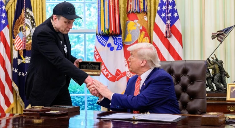 Egészen váratlan bejelentést tett Elon Musk