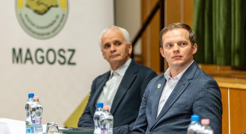 Jakab István Táton: a magyar gazdák védelmével az európai gazdákat is védi a kormány