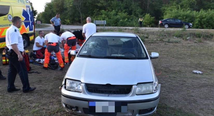 A rendőrök elől menekült egy férfi, végül ők mentették meg az életét