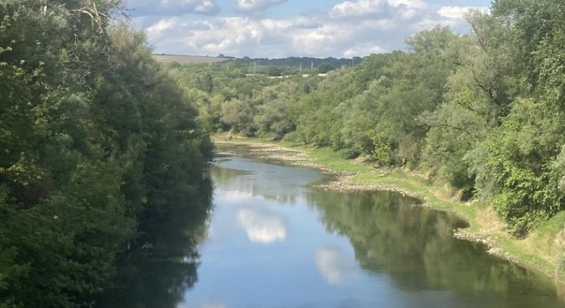 A száradó Ipoly partján – Józsa Márta jegyzete