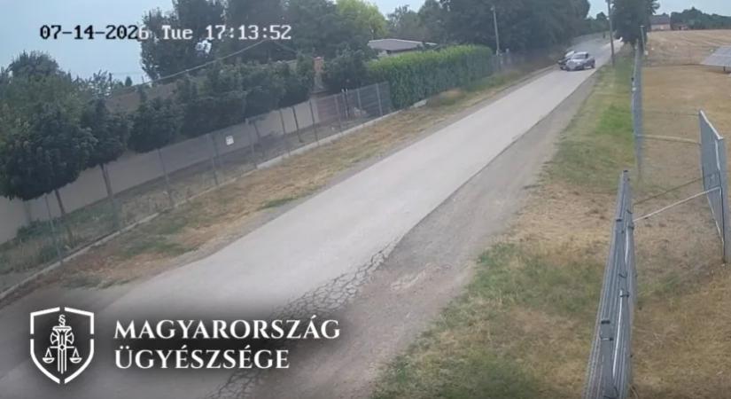 Gázriasztó fegyverrel lövöldözött egy férfi egy autós üldözés után