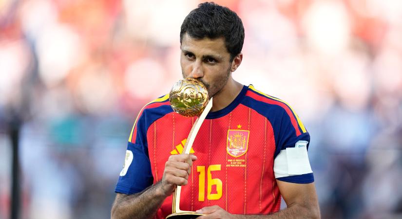 Foci-vb: a torna legjobb játékosa és legjobb fiatalja is spanyol