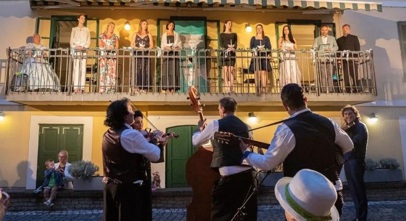 Megkezdődött a 201. Anna-bál ünnepi hete Balatonfüreden