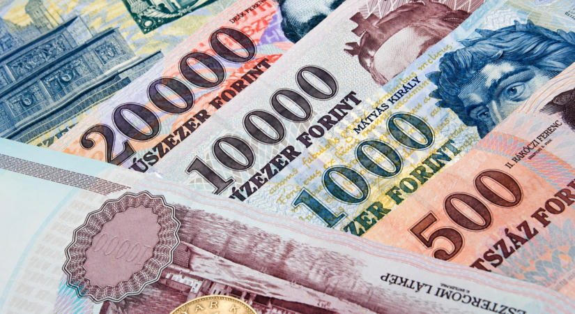 Előkerült egy régi 5000-es vagy 10 000-es? Ennyit ér most, és eddig válthatod be