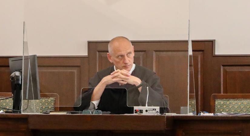 Nem tartja magát bűnösnek Szombathelyi Médiaközpont korábbi vezetője