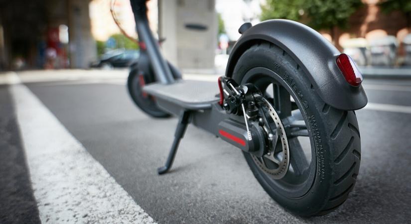 Megtaláltak két ellopott elektromos rollert a dunaszerdahelyi rendőrök