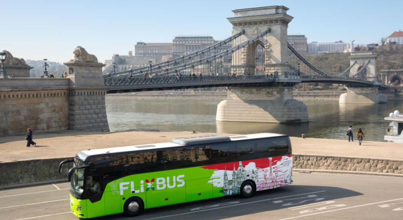 Kiverte a biztosítékot a taxisoknál? Közvetlen reptéri buszok indultak vidékről