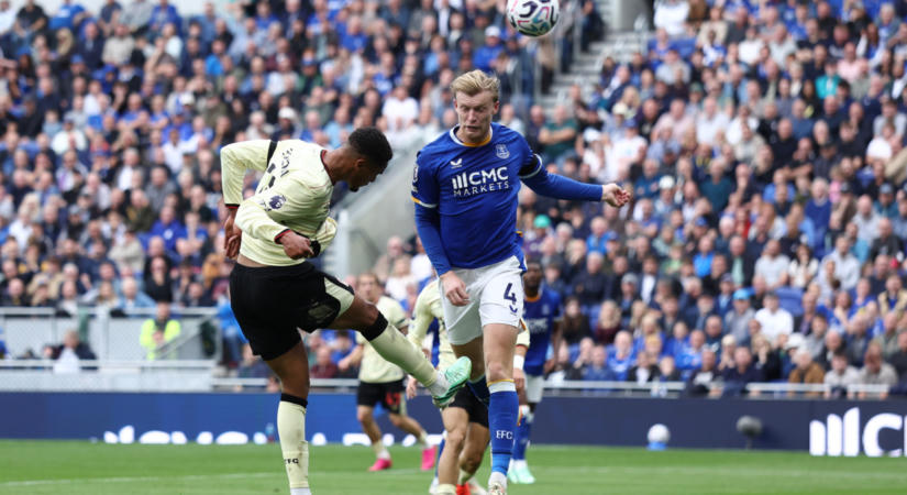 Ismét megpróbálja megszerezni az Everton védőjét a Manchester United!