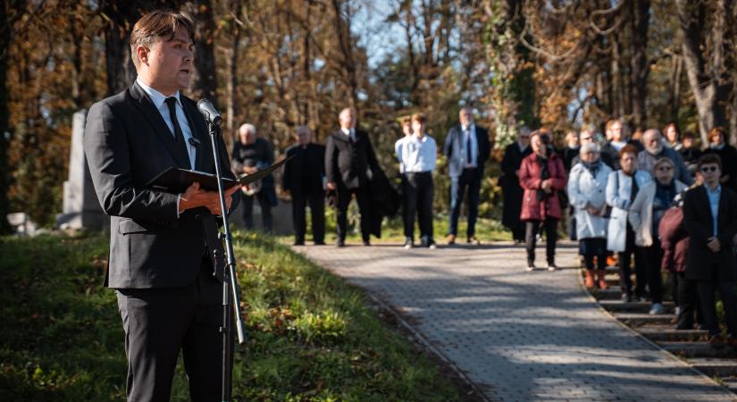 Gubík László: Duray Miklós tükröt tart elénk, mi pedig kénytelen leszünk belenézni