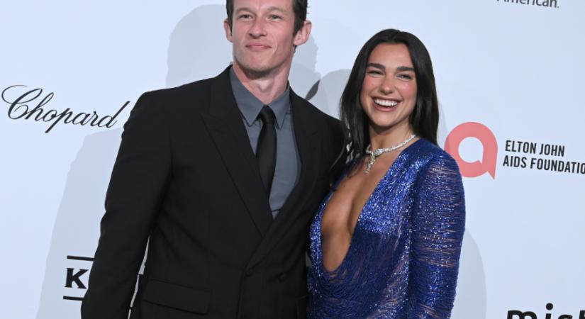 Elképesztő, mennyi ideig dolgoztak Dua Lipa menyasszonyi ruháján – ez a dress tényleg mindent vitt