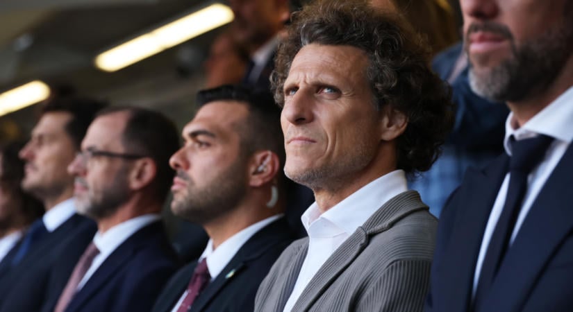 Új korszak Uruguayban: Diego Forlán váltja Marcelo Bielsát a válogatott élén
