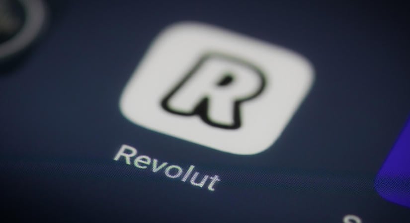 Újabb korlátozást vezetett be a Revolut – a devizaváltást érinti