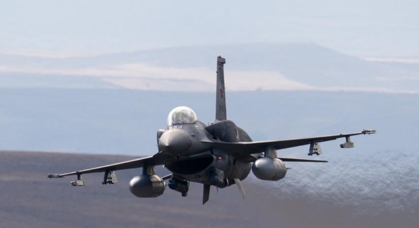 Ukrajna csak az F-16-osainak felét használhatja