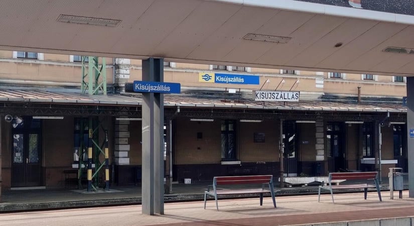 A MÁV és a Volán együttesen szívatta az utasokat – Vitézy Dávidnak is elküldtük a kérdéseinket