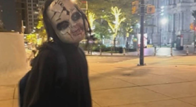 „Kész vagy meghalni?” – Chucky-maszkos férfi ijesztgeti az embereket Philadelphiában