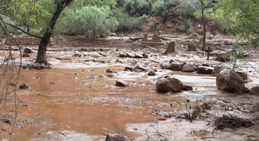 15 túrázó eltűnt, miután villámárvíz söpört végig a Grand Canyonon