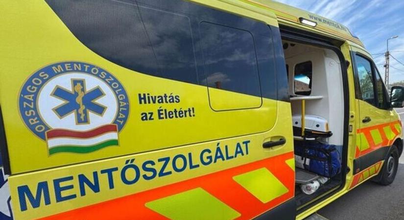 Két gépjármű karambolozott Kazincbarcikán, három gyermeket kellett kórházba szállítani