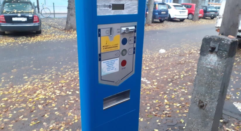 Ünnepi parkolás rend Debrecenben: ez lesz október 23-án és a hétvégén