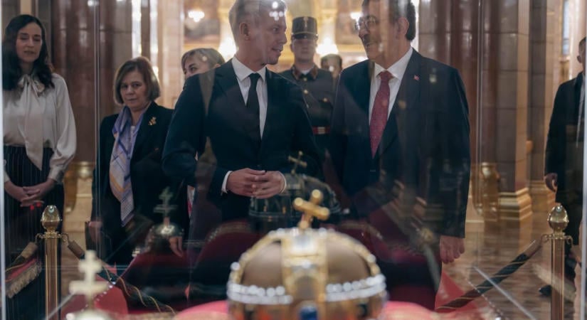 Már sorakoznak a Magyar Péter által meghívott nemzetközi vezetők, együtt ünnepelnek