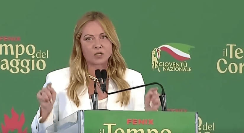 Betiltják az arcot elfedő muszlim ruházat viselését az olasz is-kolákban