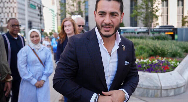 Szűk többséggel győzött a michigani demokrata előválasztáson a radikális baloldali szárnyhoz sorolt Abdul El-Sayed