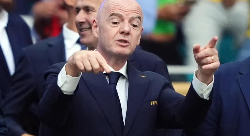 Kirúgta a FIFA az operatív igazgatóját Infantino bírálata után