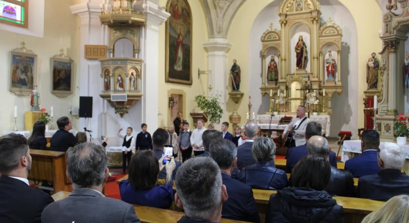 A jubiláló ipolyviski iskola az Ipoly mente kincsesládája