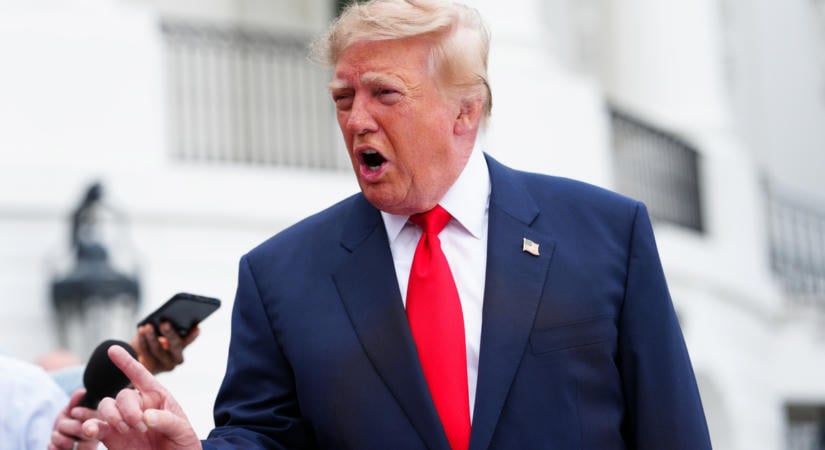 Donald Trump kijelentette, hogy Irán „bukott nemzet”, majd megfenyegette a húszikat