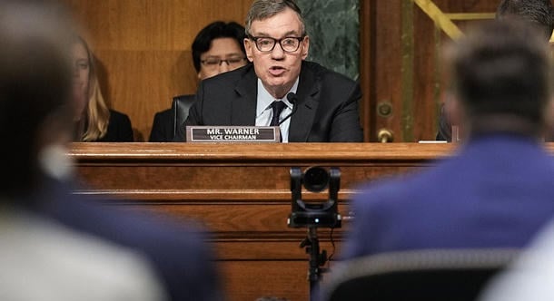 Az USA Kongresszusa a választások előtt titkos befolyásolási kampánnyal vádolta meg Oroszországot