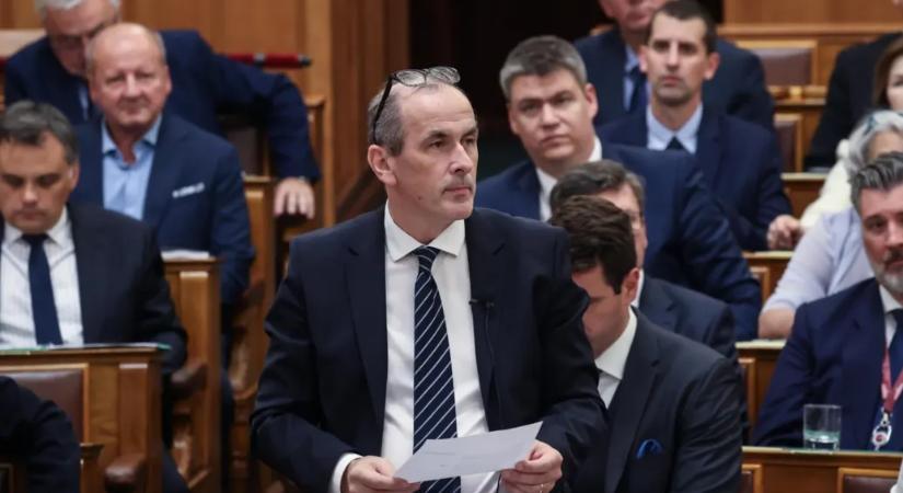 Az egészségügyi miniszter hűtlen kezelés gyanúja miatt feljelentést tett a Borsod-Abaúj-Zemplén Megyei Kórházat érintő ügyben