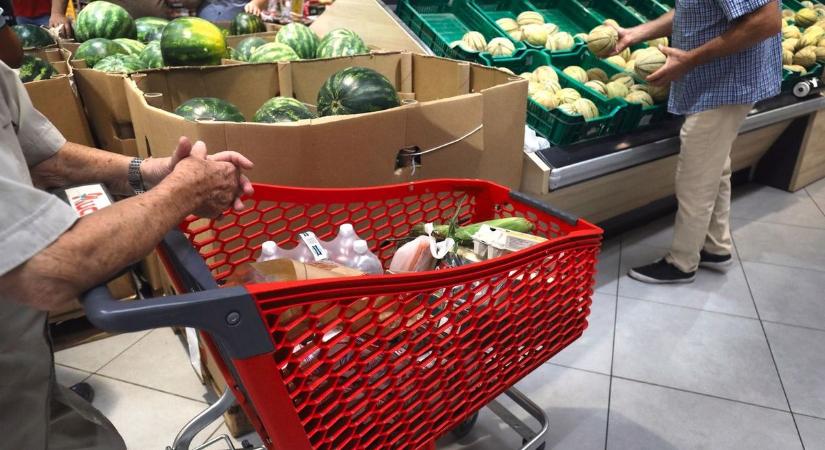 Lassan már a boltban is borravalót fognak kérni? – háborog olvasónk