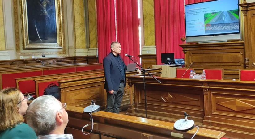 Így újítják fel a Vásárhelytől Batidáig vezető út 6 és fél kilométerét