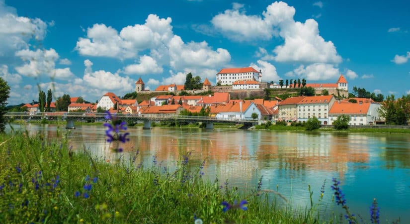 Európa legjobb borrégiója alig néhány órára van Budapesttől