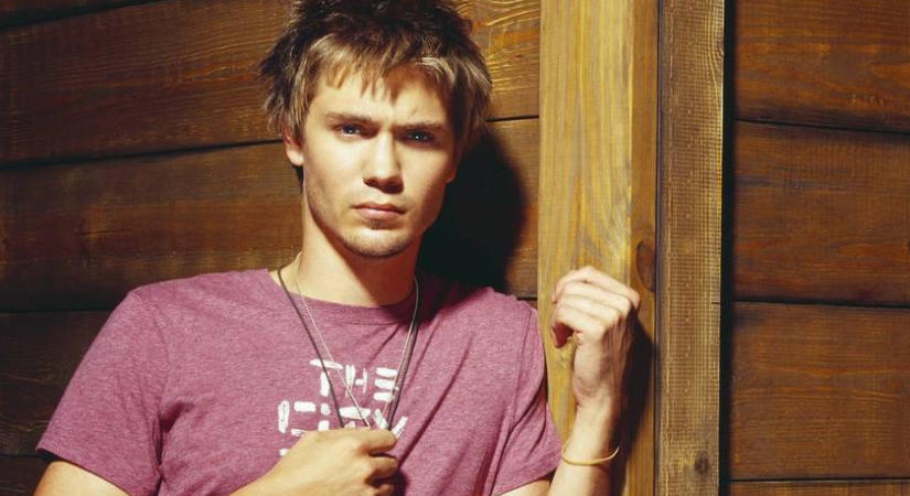A Tuti gimi legnagyobb szívtiprója volt: 44 évesen hosszú hajjal sármosabb, mint valaha Chad Michael Murray