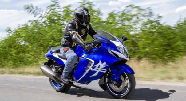 Suzuki Hayabusa Special Edition: „Nem lehet megunni ezt a mozdonyérzést…”