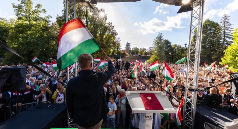 Megvan, hol folytatja az országjárást Magyar Péter