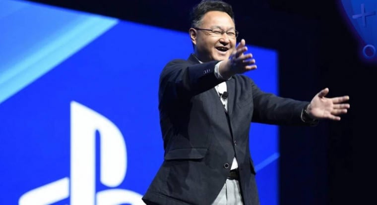 13 év után újrajátszották a Sony legendás Xbox-fricskáját, de most már nem volt lemez a kezükben