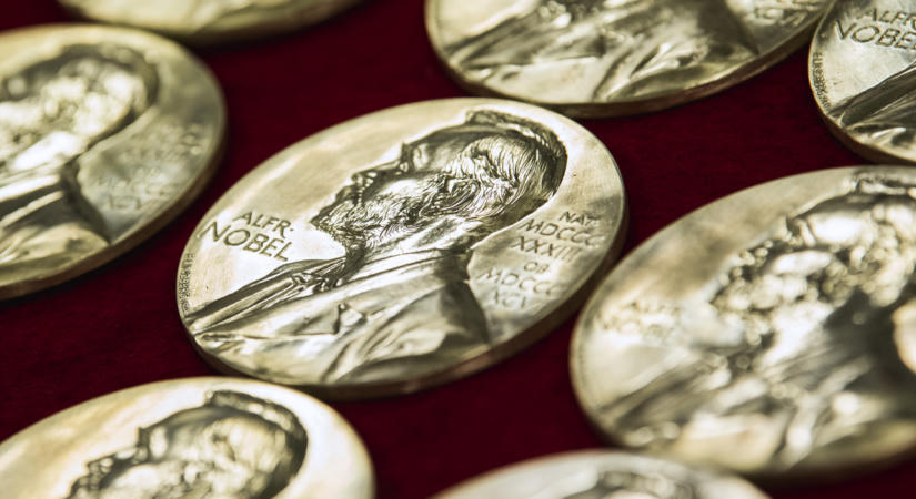 Egy köbkilométernyi antarktiszi jéggel fogták be a világegyetem legrejtélyesebb részecskéit, fizikai Nobel-díj jár érte