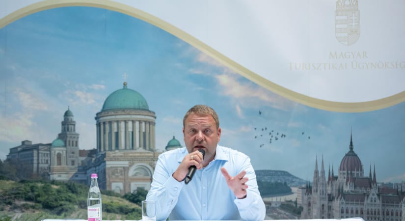 Kapitány feljelentést tett az Orbán-kormány 475 milliárdos szállodafejlesztési programja miatt
