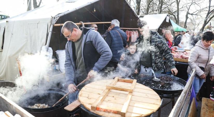 Virágos lélekkel a böllérek között – első disznóvágásom Túrkevén