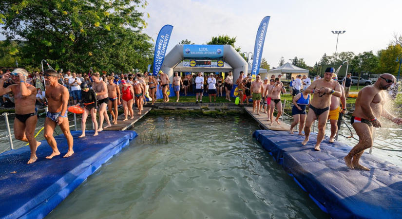 Végre meghozták a döntést: eldőlt a hétvégi Balaton-átúszás sorsa!