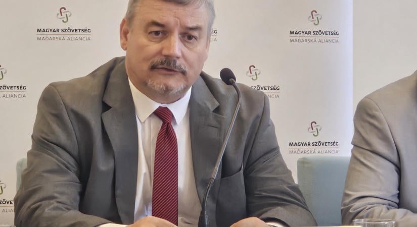 Berényi József: Egy magyar megyeelnöknek Pozsonyban, Budapesten és Brüsszelben is nyílnának ajtók