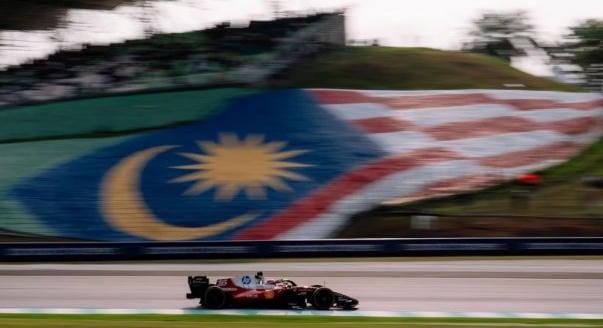 Verstappené és Leclerc-é a sepangi péntek: F1-es hírek