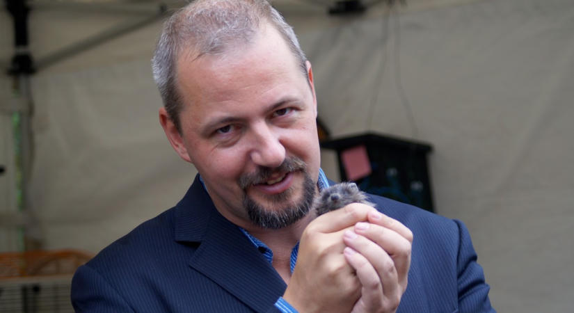 A Süsü tragédia és a felelős állattartás - állatgondozóból lett az Állatkert arca: 36 éve a Fővárosi Állat- és Növénykert szóvivője Hanga Zoltán