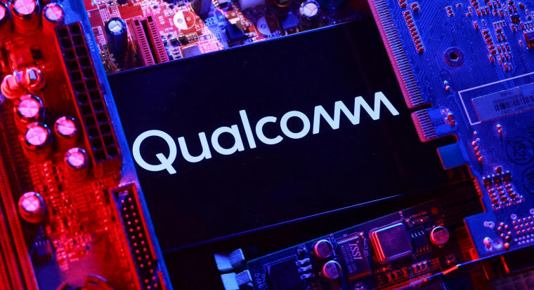 Újabb drágulási hullám jöhet: a Qualcomm is emeli a chipjei árát