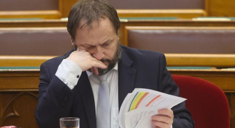 Kármán András az utolsó pillanatban benyújtotta a 2026-os költségvetés módosítását