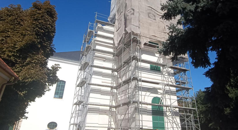 Megújul a dunavecsei református templom, de a munka itt még nem ér véget  fotók