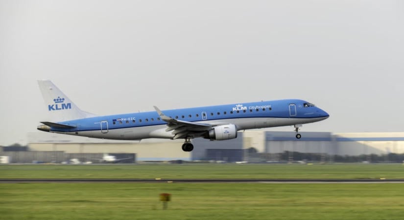 Repülés közben felrobbant a KLM egykori vezetőjének külső aksija, amit nem is használhatott volna