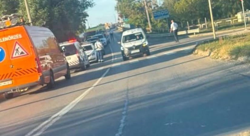 Súlyos tömegkarambol Kaposváron, hat autó ütközött össze a Berzsenyi felüljárón
